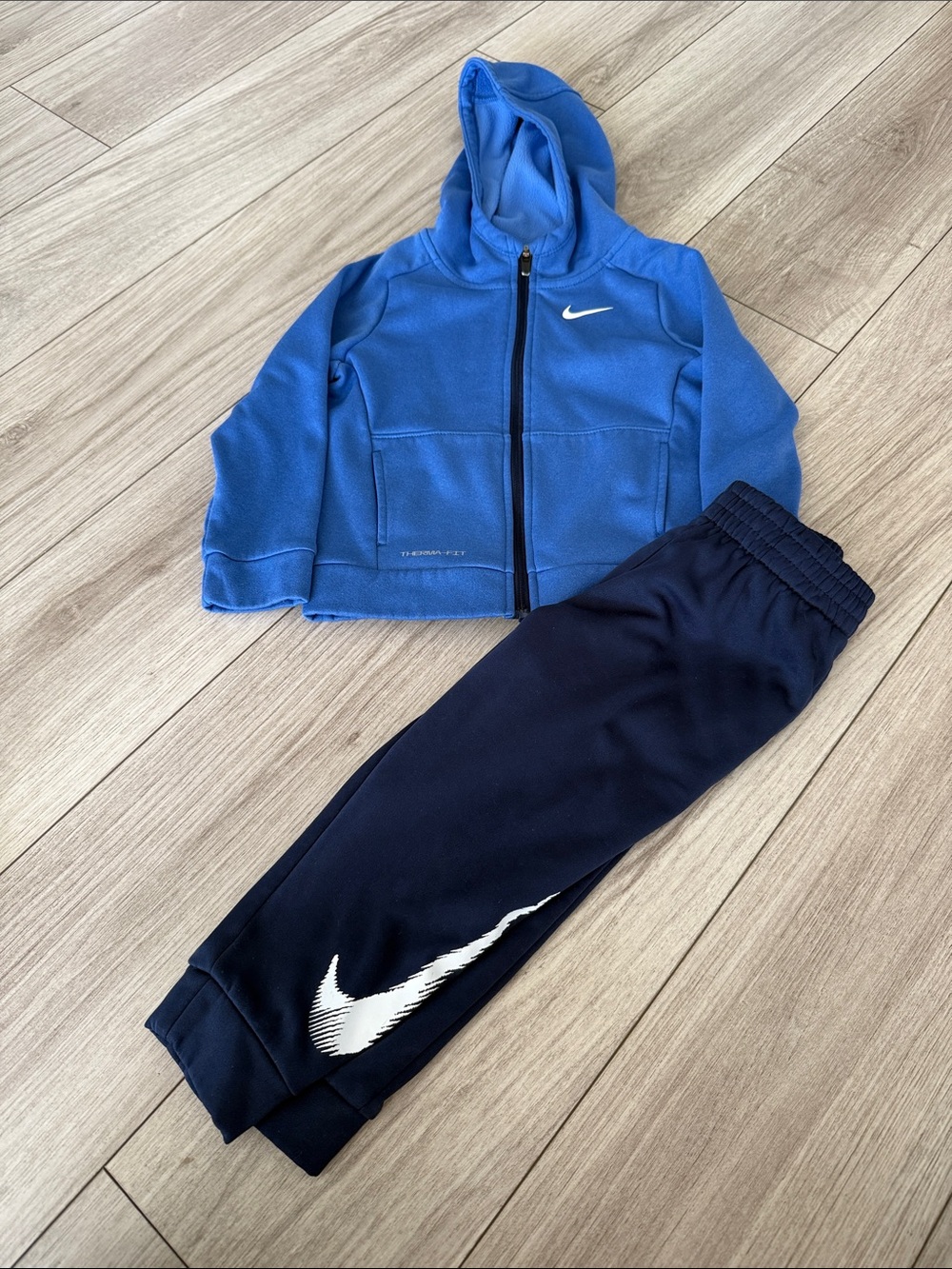 Nike Boys Blue Zip Hoodie with Navy Joggers Set Therma-Fit 4T - Picture 2 of 10